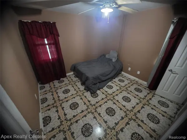 18948 Wall ST, Melvindale, MI 48122