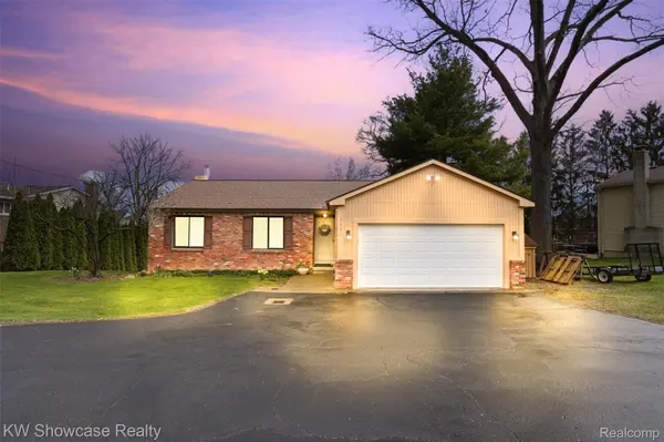 3330 Benstein RD, Commerce Charter Township, MI 48382