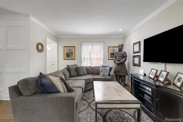 723 N Old Woodward AVE #5, Birmingham, MI 48009