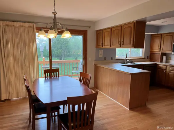 33426 Harlan DR, Farmington Hills, MI 48331