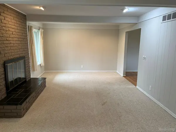 33426 Harlan DR, Farmington Hills, MI 48331