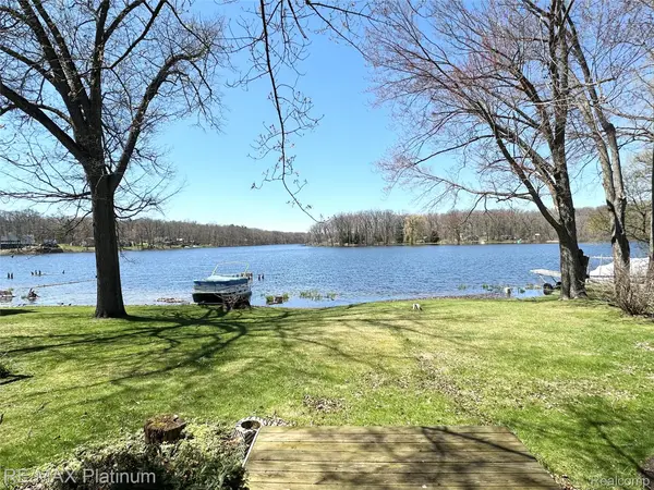 7043 Big Trail RD, Rose Township, MI 48442