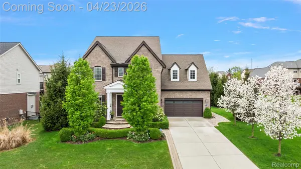 1138 Pembroke DR, Rochester Hills, MI 48307