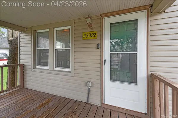 23392 Cayuga AVE, Hazel Park, MI 48030