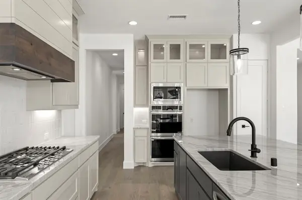 16322 W Old Westbury Lane, Frisco, TX 75033