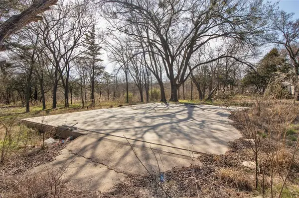 4185 Rock Creek Road, Whitesboro, TX 76273