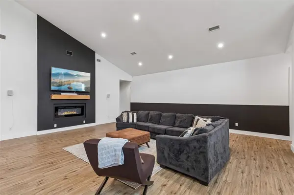 2348 Mystic Shore Drive, Cedar Hill, TX 75104