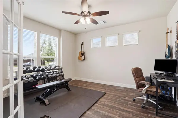 4002 Grove Valley Road, Midlothian, TX 76065