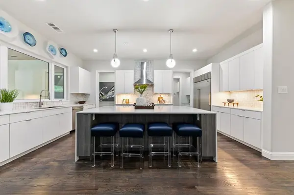 4028 Courtshire Drive, Dallas, TX 75229