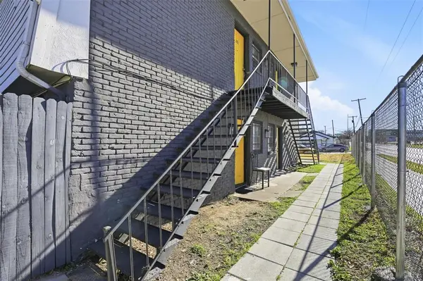 901 Bessie Street, Fort Worth, TX 76104