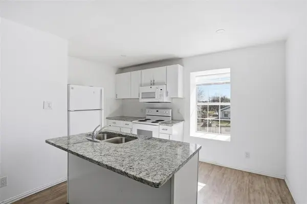 901 Bessie Street, Fort Worth, TX 76104