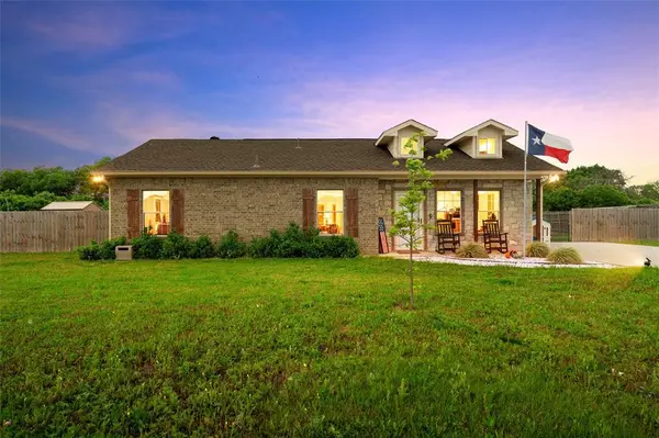 106 Moore Street, Itasca, TX 76055