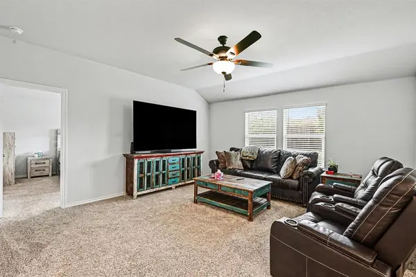 513 Bronze Circle W, Springtown, TX 76082