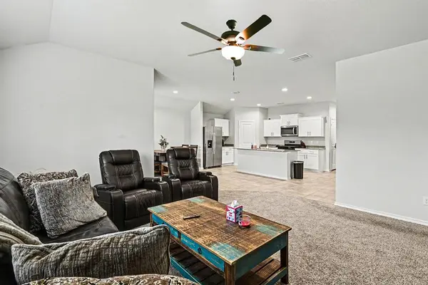 513 Bronze Circle W, Springtown, TX 76082