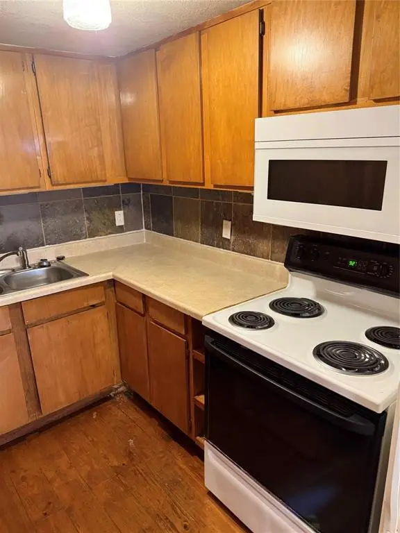 1705 Chris Craft Drive #10, Grapevine, TX 76051