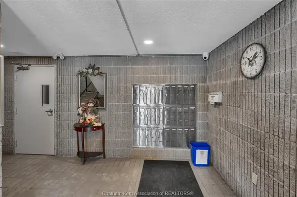 975 Grand Avenue West #304, Chatham, ON N7L 4Z6