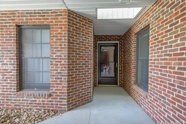 1323 Valley Vista LN, Forest, VA 24551