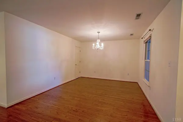 1323 Valley Vista LN, Forest, VA 24551