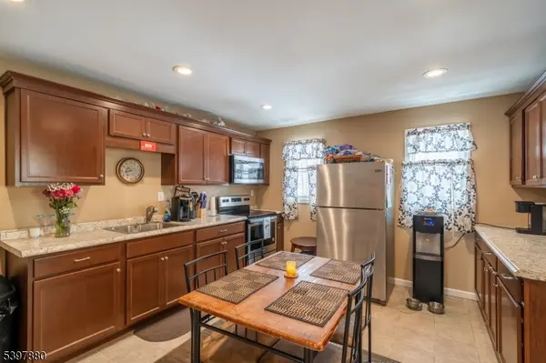 6 Pine St E, Vernon Twp., NJ 07422