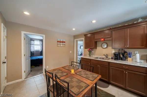 6 Pine St E, Vernon Twp., NJ 07422