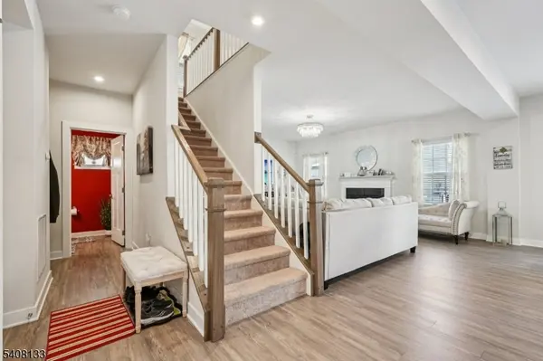 62 Trafalgar Ct, Sparta Twp., NJ 07871