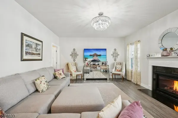 62 Trafalgar Ct, Sparta Twp., NJ 07871