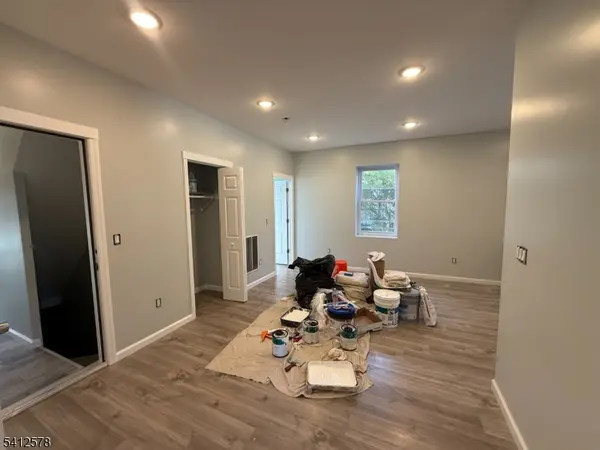 190 E Lindsley #2, Cedar Grove Twp., NJ 07009