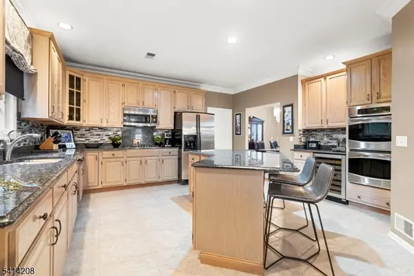 9 Woodland Ct, Wayne Twp., NJ 07470