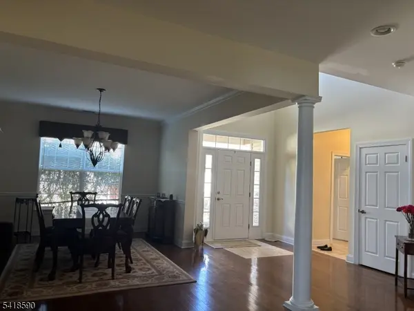 14 Fehervari Ct, Franklin Twp., NJ 08873