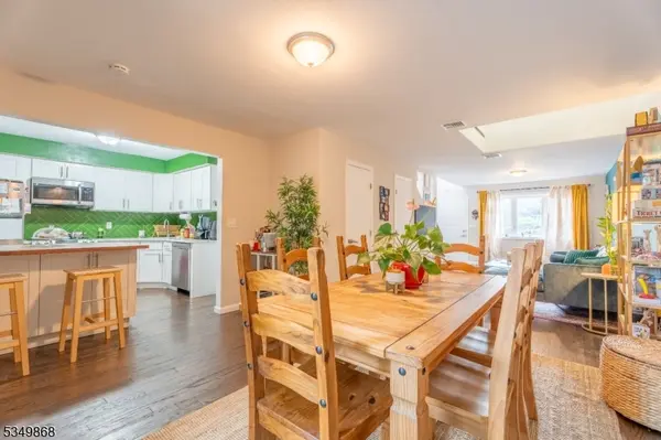 20 Mevan Ave, Englewood City, NJ 07631