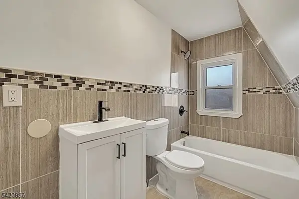 110 N 17Th St #3, East Orange City, NJ 07017