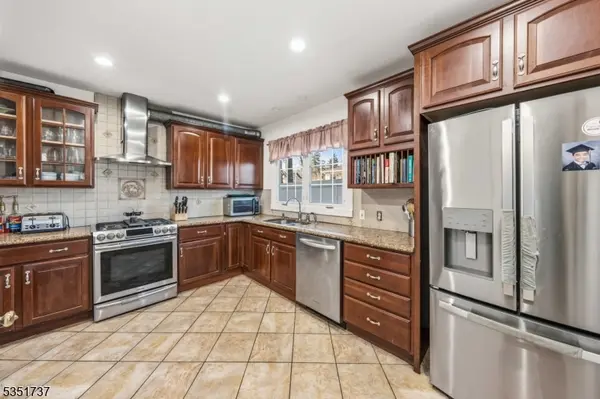 426 Walnut St, Roselle Boro, NJ 07203