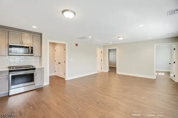 52 River Rd  2nd fl, Chatham Boro, NJ 07928