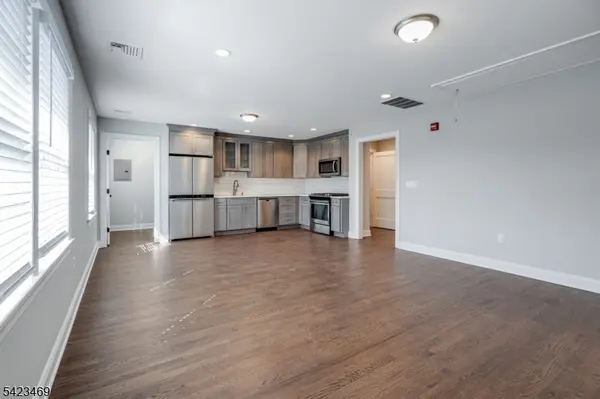 52 River Rd  2nd fl, Chatham Boro, NJ 07928