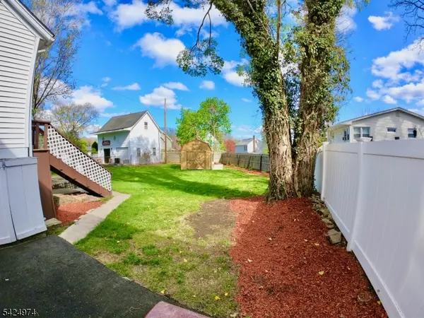 19 Ryerson Ave, Newton Town, NJ 07860