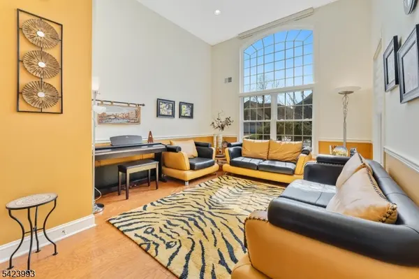 4 Nortwick Ct, Franklin Twp., NJ 08873