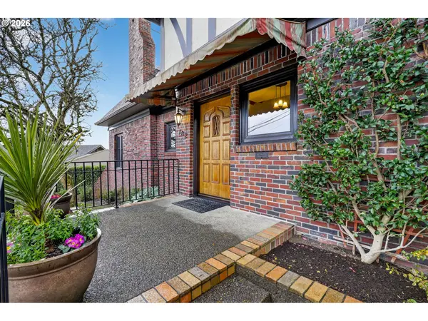 782 NW POWHATAN TER, Portland, OR 97210