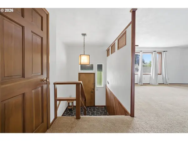 1290 SCENIC VIEW DR, Stayton, OR 97383