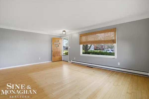 416 Trumbull ST, St Clair, MI 48079