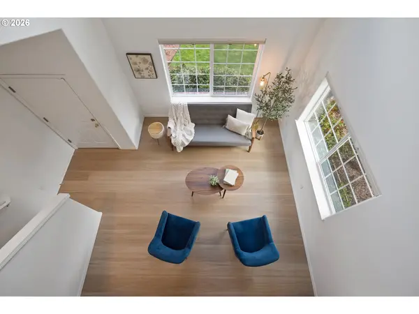 6009 SW 33RD PL, Portland, OR 97239