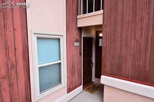 4521 N Carefree CIR #A, Colorado Springs, CO 80917