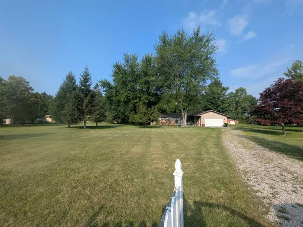910 N Court ST, Au Gres Twp, MI 48703