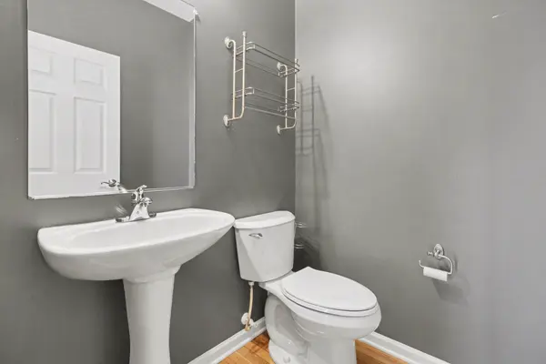 41785 Mitchell RD, Novi City, MI 48377