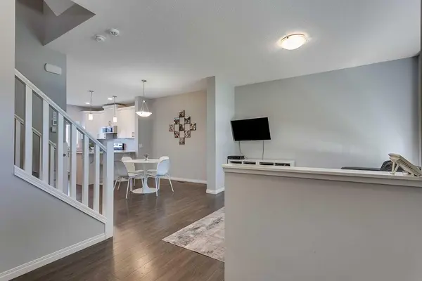 254 Walgrove TER SE, Calgary, AB T2X4E7