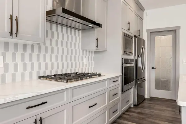 142 Cranbrook PARK SE, Calgary, AB T3M 3C2