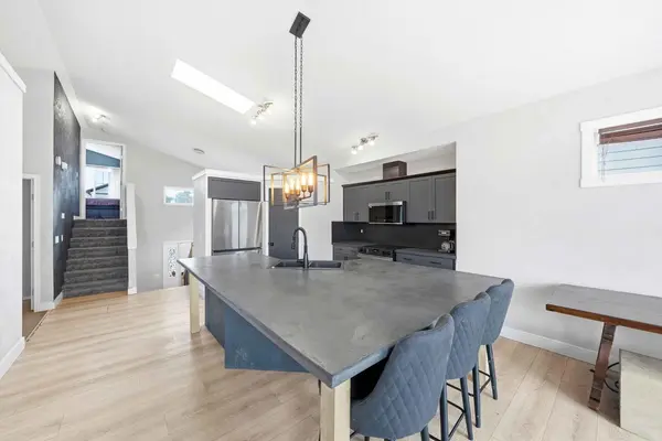 165 Thornfield Close SE, Airdrie, AB T4A 2K8