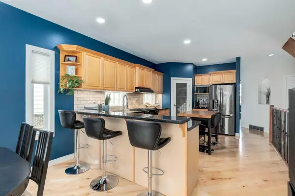 429 11 AVE NE, Calgary, AB T2E 0Z4