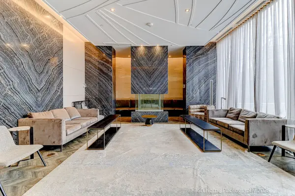 7 Kenaston GDNS #301, Toronto C15, ON M2K 0E9