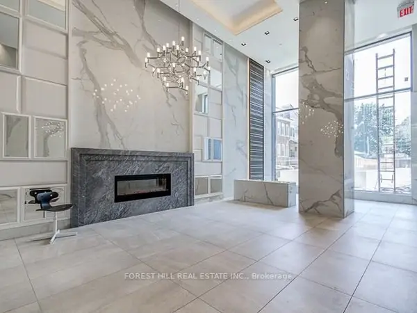 501 St Clair AVE W #601, Toronto C02, ON M5P 0A2