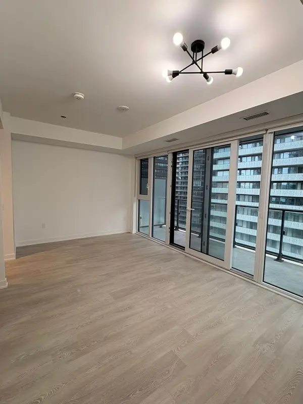 634 Church ST #2102, Toronto C08, ON M4Y 0G9